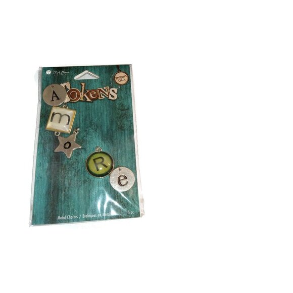 NOS Lot of Seven Pieces- Collection of Tokens and Charms - Picture 8 of 10